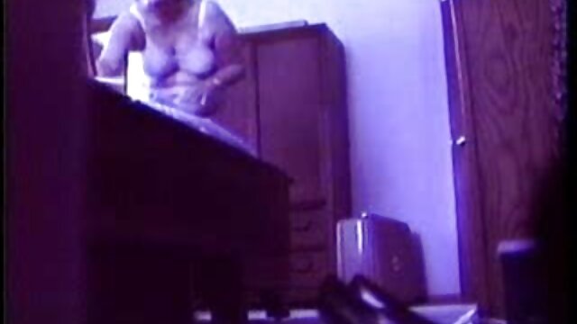 Porno nessuna registrazione  Grande gangbang a una festa video porno amatoriali pelose di buoni amici
